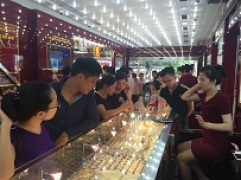 Thông tin thị trường vàng sáng 3.8.2019: Vàng tuột ngưỡng 4 triệu nhưng vẫn neo mức cao