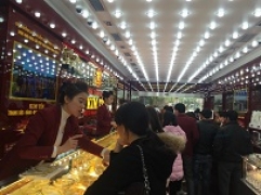 Thông tin thị trường vàng sáng 13.2.2020: Vàng thế giới hạ nhiệt