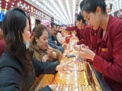 Bản tin thị trường vàng sáng 19.2: Giá vàng trong nước giảm sâu cận ngày Thần tài