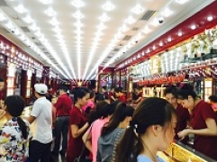 Bản tin thị trường vàng sáng 5.3: Vàng tiếp những chuỗi ngày giảm giá