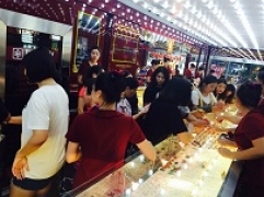 Bản tin thị trường vàng sáng 16.3: Giá vàng giao động quanh mốc cũ