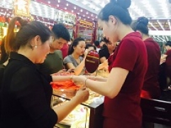 Bản tin thị trường vàng sáng 8.4: Giá vàng trong nước quanh quẩn mức cũ