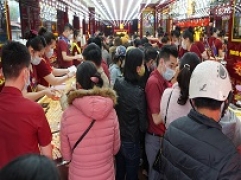 Bản tin thị trường vàng sáng 10/2: Phiên Thần tài, giá vàng tương đối ổn định