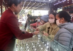 Bản tin thị trường vàng sáng 16/1/2023: Giá vàng tương đối ổn định ở mức cao